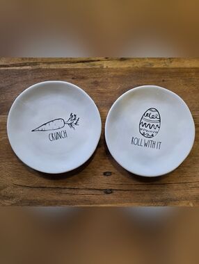🤍 Rae Dunn - Appetizer Plates Bundle – “Roll With It" & "Crunch" - 2 Plate Set